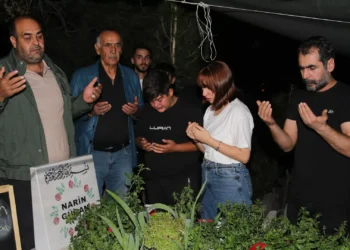 Narin Güran cinayetinde tahliye olan 3 kişi Narin’in mezarını ziyaret etti