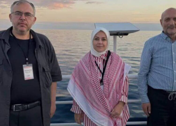 İsrail'in alıkoyduğu 3 vekil ve aktivistler cezaevine götürüldü 1 İsrail’in alıkoyduğu 3 vekil ve aktivistler cezaevine götürüldü