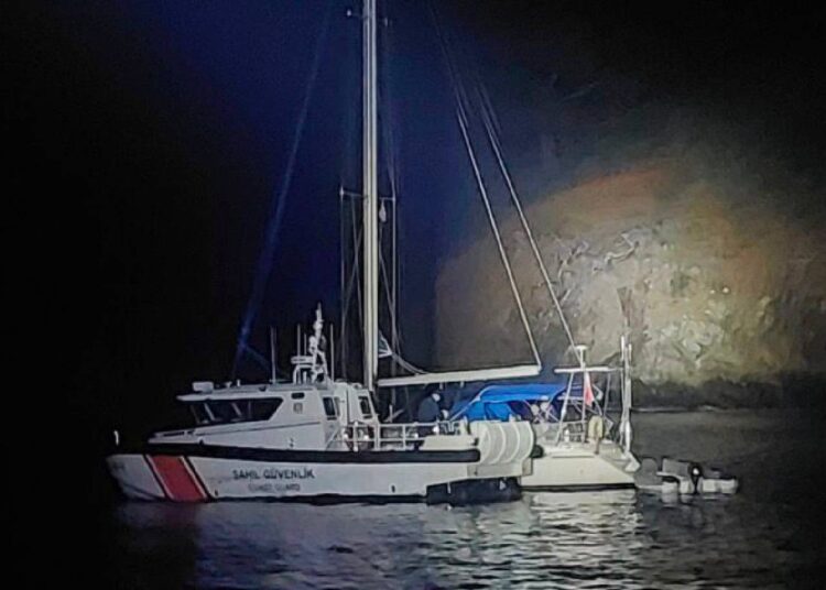 Fethiye’de 4 göçmen kaçakçısı ve 35 düzensiz göçmen yakalandı
