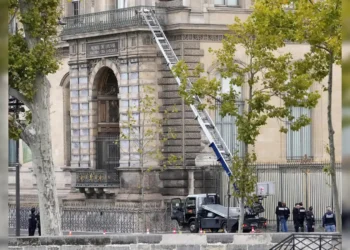 Vinçli soygun ders oldu: Louvre’daki mücevherler Merkez Bankası’na taşındı