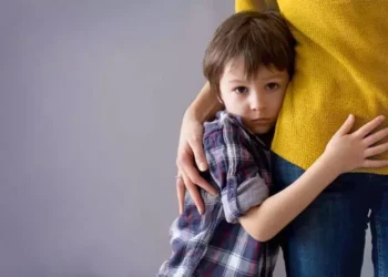 Çocuklarımız anne ve babalarına bağlı mı, bağımlı mı? I Ayşem Narlı yazdı