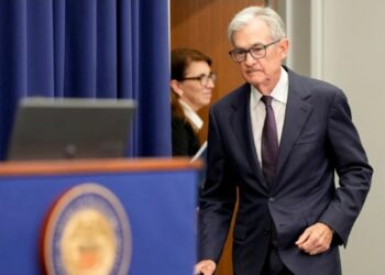 Fed faiz indirdi, bilanço küçültme sürecini durduracağını açıkladı