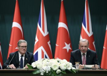Erdoğan ve Starmer imzaları attı: Türkiye, 44 Eurofighter alacak