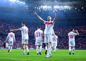 Play-off artık çok yakın: A Milli Takım, Gürcistan'ı 4-1 yendi 5 Play-off artık çok yakın: A Milli Takım, Gürcistan’ı 4-1 yendi