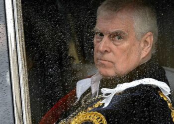 İsmi Epstein davasında geçen Prens Andrew kraliyet ünvanlarından vazgeçecek