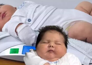 İnegöl’de bir bebek 6 kilo 150 gram olarak dünyaya geldi