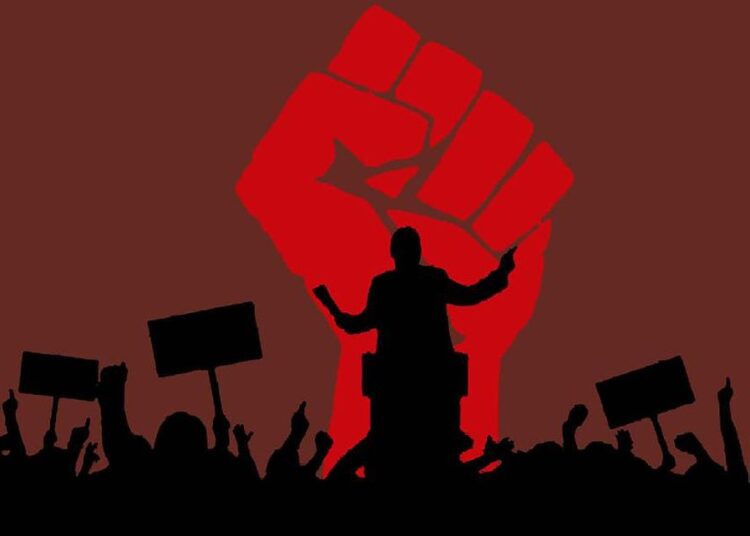 Demokrasi dışında çözüm var mı? I Mümtaz’er Türköne yazdı