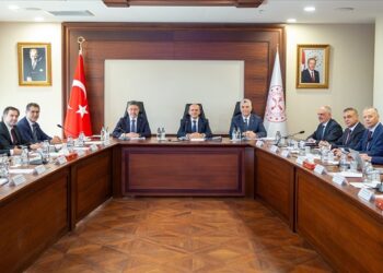 Enflasyonu dizginlemek isteyen ekonomi yönetimi gıdayı masaya yatırdı 2 Enflasyonu dizginlemek isteyen ekonomi yönetimi gıdayı masaya yatırdı