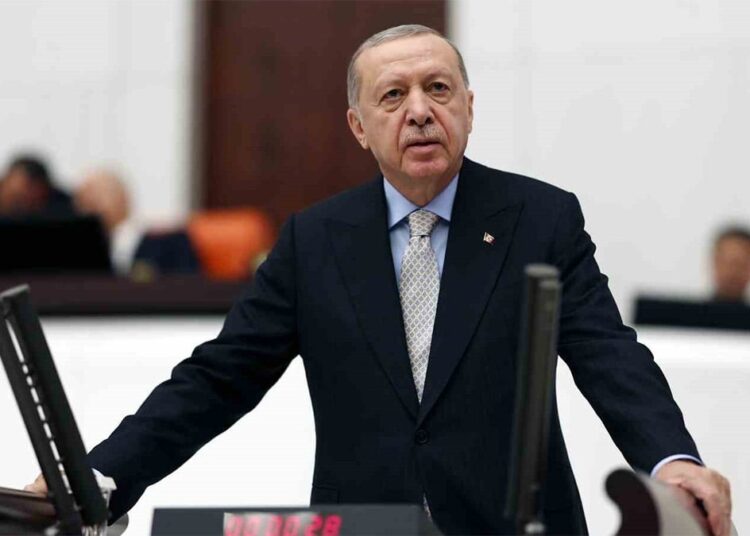 TBMM'nin açılışında konuşan Erdoğan: Terörsüz Türkiye hedefinde önemli mesafeler alındı 1 TBMM’nin açılışında konuşan Erdoğan: Terörsüz Türkiye hedefinde önemli mesafeler alındı