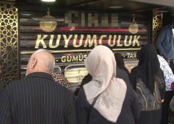 Yatırım vaadiyle altın toplayan kuyumcu sırra kadem bastı