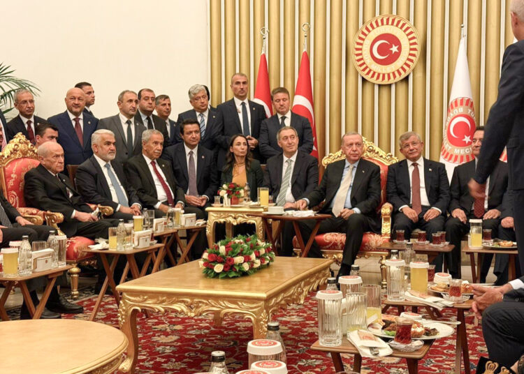 Yüzleşmek: Yanlışı örtmek mi, yanlıştan dönmek mi? I Kemal Albayrak yazdı 1 Meclis yasama yılı açılışı I Kemal Albayrak yazdı