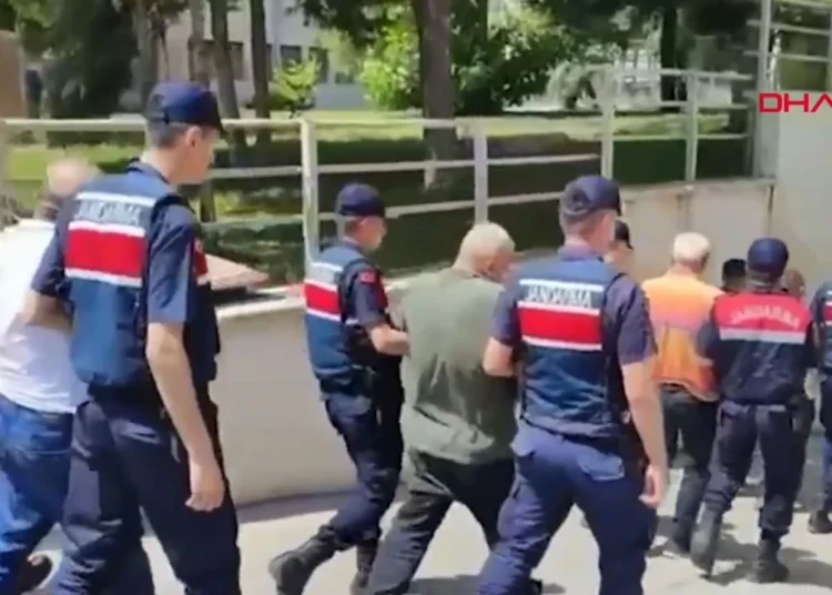 5 ilde dolandırıcılık ve kumar operasyonu: 16 tutuklama 1 5 ilde dolandırıcılık ve kumar operasyonu: 16 tutuklama