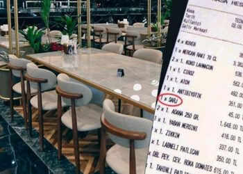 Hesaba telefon şarj ücreti ekleyen restorana bakanlıktan ceza