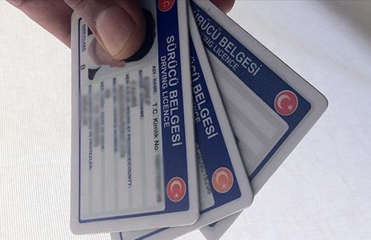 Süre yarın doluyor ancak 1 milyon 843 bin 722 kişi ehliyetlerini halen yenilemedi 1 Süre yarın doluyor ancak 1 milyon 843 bin 722 kişi ehliyetlerini halen yenilemedi