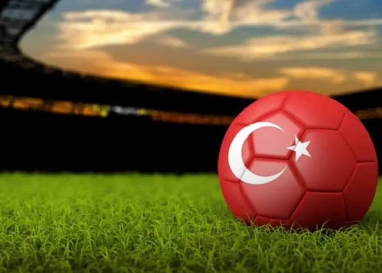 Gazeteci Atilla Türker, Türk futbolundaki dönen dolapları anlattı 1 Gazeteci Atilla Türker, Türk futbolundaki dönen dolapları anlattı