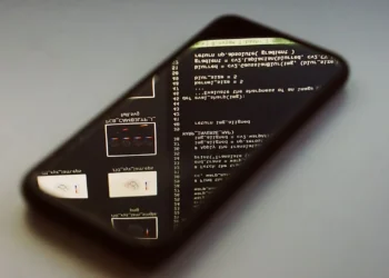 Google raporu: iPhone telefonlar, dolandırıcılara karşı Android’den daha açık