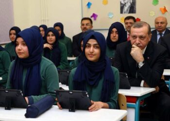 Fatma Zehra Fidan yazdı I Dindar nesil