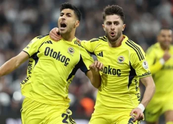 Derbide geriden gelen Fenerbahçe, Beşiktaş’ı 3-2 yendi