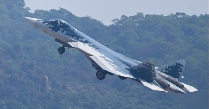 Rusya'da Su-30 tipi savaş uçağı düştü 1 Rusya’da Su-30 tipi savaş uçağı düştü