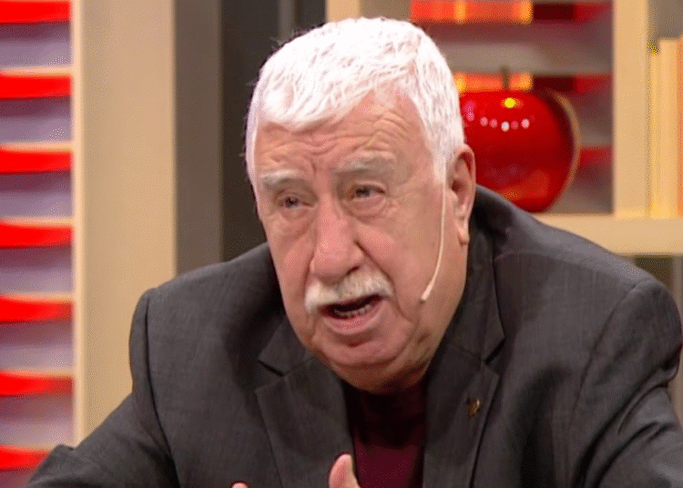 Usta tiyatrocu Ahmet Gülhan hayatını kaybetti 1 Usta tiyatrocu Ahmet Gülhan hayatını kaybetti
