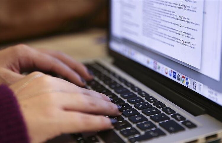 Güvenlik açığı nedeniyle kamu hizmeti veren siteler erişime kapatıldı 1 Şiddet mağduru kadınlara uzaktan çalışma imkanı sunulacak
