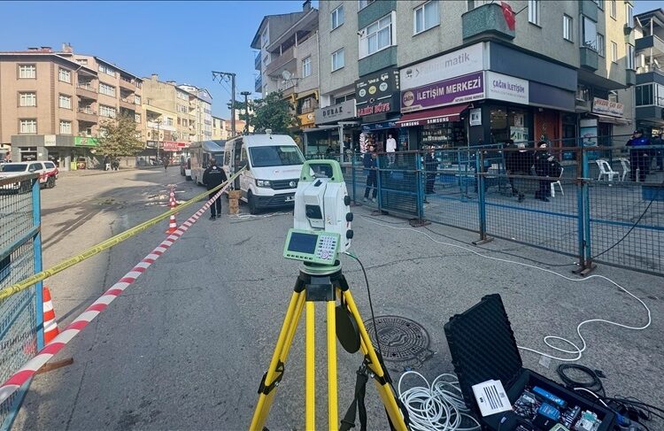 Çöken binanın çevresinde tarama çalışmaları sürüyor