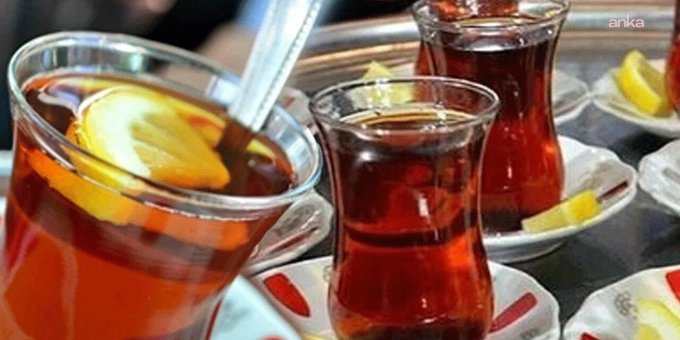 Çayın yanındaki limon dilimi için 10 TL aldı, rekor cezayı yedi 1 Çayın yanındaki limon dilimi için 10 TL aldı, rekor cezayı yedi