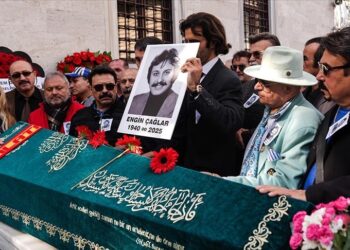 Usta oyuncu Engin Çağlar son yolcuğuna uğurlandı