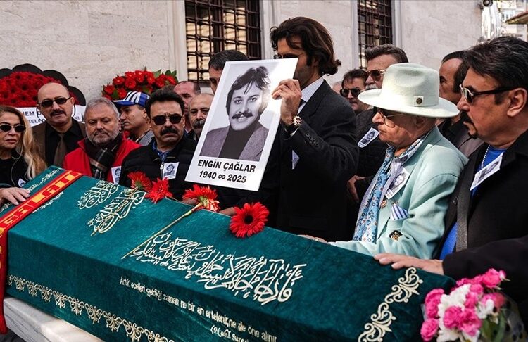 Usta oyuncu Engin Çağlar son yolcuğuna uğurlandı 1 Usta oyuncu Engin Çağlar son yolcuğuna uğurlandı