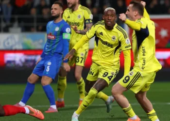 Tedesco böyle istedi: Fenerbahçe’den Rize’de muhteşem geri dönüş