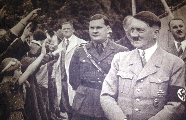 DNA testi Hitler'in kökeni ile ilgili tartışmaları sonlandırdı 1 DNA testi Hitler’in kökeni ile ilgili tartışmaları sonlandırdı