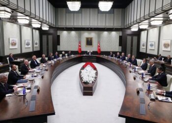 Kabine bugün toplanıyor: Masada üç kritik başlık var