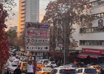 Herkesin dilindeki Kızılay tabelası, dördüncü kez değiştirildi