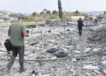 Ateşkesi ihlal eden İsrail, Lübnan’ın güneyine saldırdı