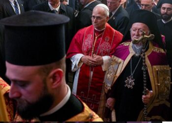 Papa 14. Leo Fener Rum Patrikhanesi’ni ziyaret etti