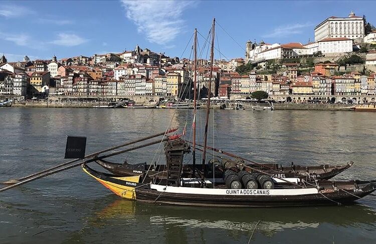 Portekiz, 43 bin TL geliri olan Türklere oturum izni verecek 1 Portekiz, 43 bin TL geliri olan Türklere oturum izni verecek