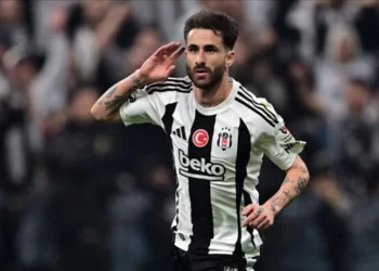Rafa Silva ile ilgili bomba iddia: Futbolu bırakmayı düşünüyor