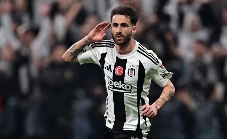Rafa Silva ile ilgili bomba iddia: Futbolu bırakmayı düşünüyor 1 Rafa Silva ile ilgili bomba iddia: Futbolu bırakmayı düşünüyor