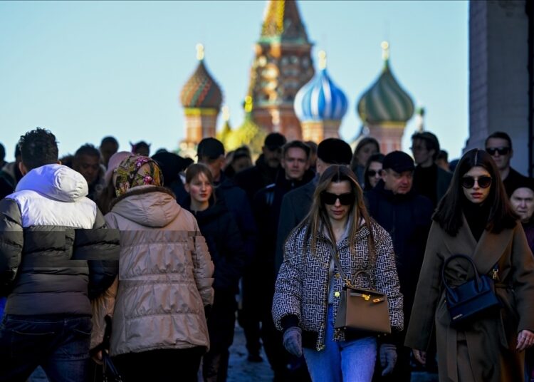 Suna Yaman yazdı I Rusya’da Toplum Savaşın Gölgesinde: Putin’e Destek Sürüyor, İyimserlik Azalıyor 1 Suna Yaman yazdı I Rusya’da Toplum Savaşın Gölgesinde: Putin’e Destek Sürüyor, İyimserlik Azalıyor