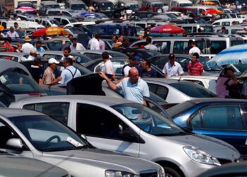 Araç alacaklara tavsiyeler: Yeni yılda otomotiv piyasasını ne bekliyor?