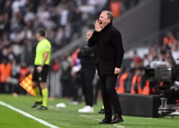 Beşiktaş, evinde Samsunspor’a diş geçiremedi: Tribünler Sergen’i de istifaya çağırdı