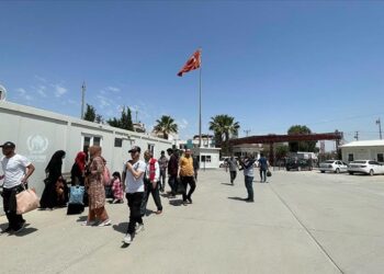 Son 1 yılda 550 bin Suriyeli gönüllü dönüş yaptı
