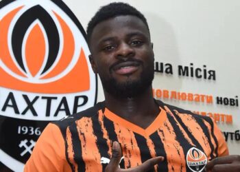 Arda Turan'ın takımı Shakhtar Donetsk, rakibinin yıldızını çaldı 2 Arda Turan’ın takımı Shakhtar Donetsk, rakibinin yıldızını çaldı