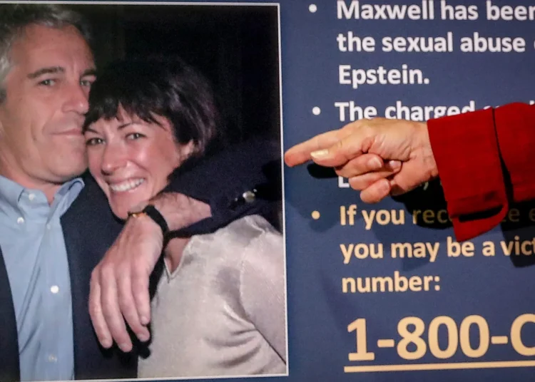 Epstein dosyaları: Maxwell’in genç kızları istismara nasıl 'hazırladığı' ortaya çıktı 1 Epstein dosyaları: Maxwell’in genç kızları istismara nasıl ‘hazırladığı’ ortaya çıktı