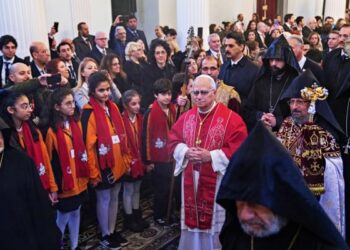 İlber Ortaylı: Papa’nın Ayasofya’ya uğramaması olgunluktur