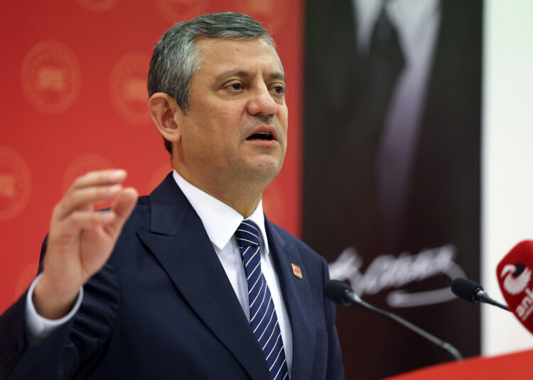 Özgür Özel yeni partinin kuruluşunu ilan etti 1 Özgür Özel: F-16’lar İHA’yı düşürmek için Erdoğan’ı bekledi