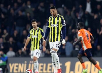 Fenerbahçe, Başakşehir’e takıldı: Zirveyle puan farkı açıldı