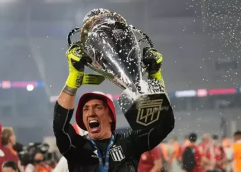 Muslera yine tarih yazdı: 1 haftada 2 şampiyonluk kazandı