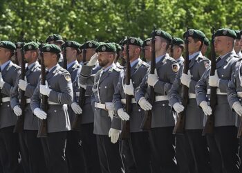 Almanya savaşa hazırlanıyor: 2035'e kadar asker sayısını 460 bine çıkaracak 9 Almanya savaşa hazırlanıyor: 2035’e kadar asker sayısını 460 bine çıkaracak