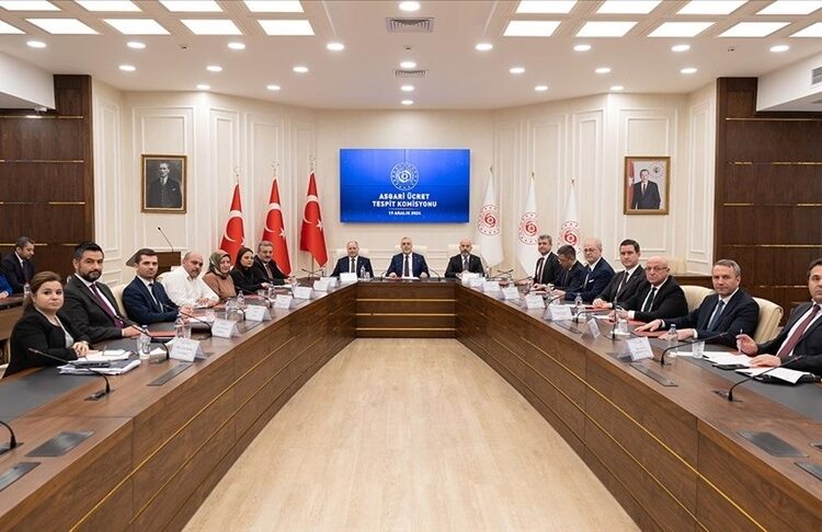 Asgari Ücret Komisyonu'nun ilk toplantısında rakam konuşulmadı 1 Yeni asgari ücret için toplantı tarihi belli oldu